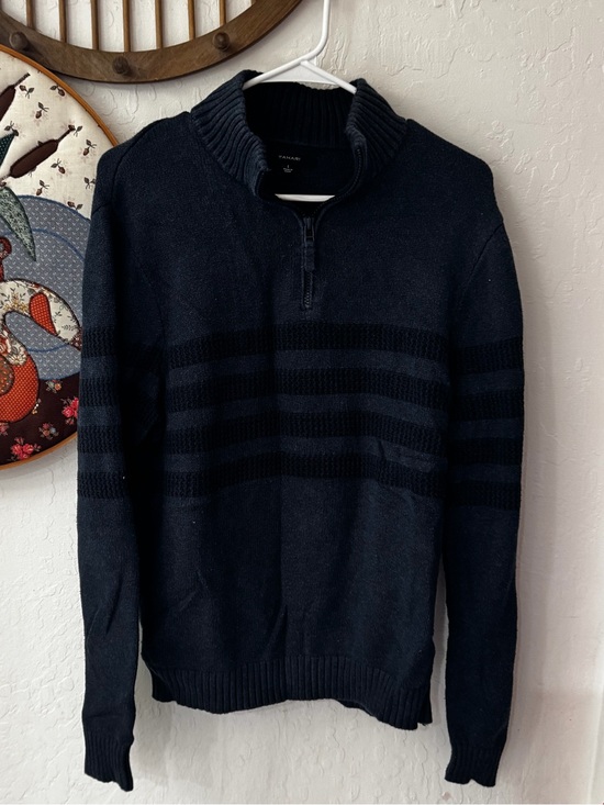 Tahari Other - Tahari Men’s navy blue striped Henley sweater large